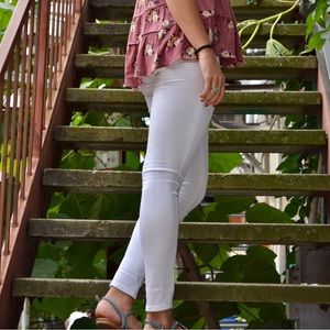 American Eagle White Skinny Jeans